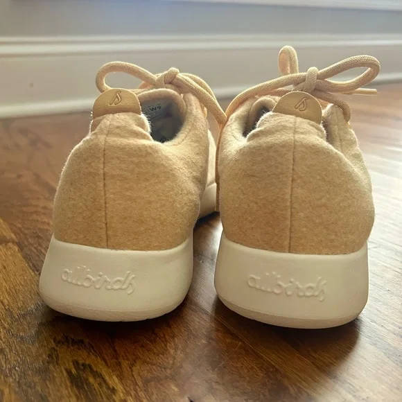 Women’s Allbirds Sneakers - Picture 9 of 16